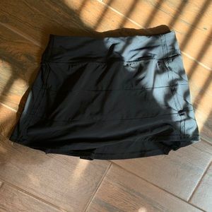 Lululemon skirt pace rival skirt